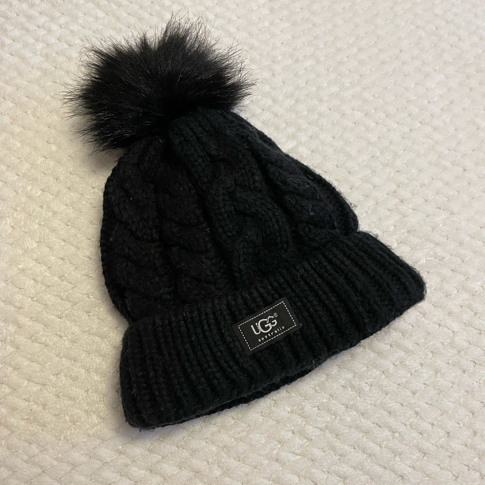 UGG black hat with fleece